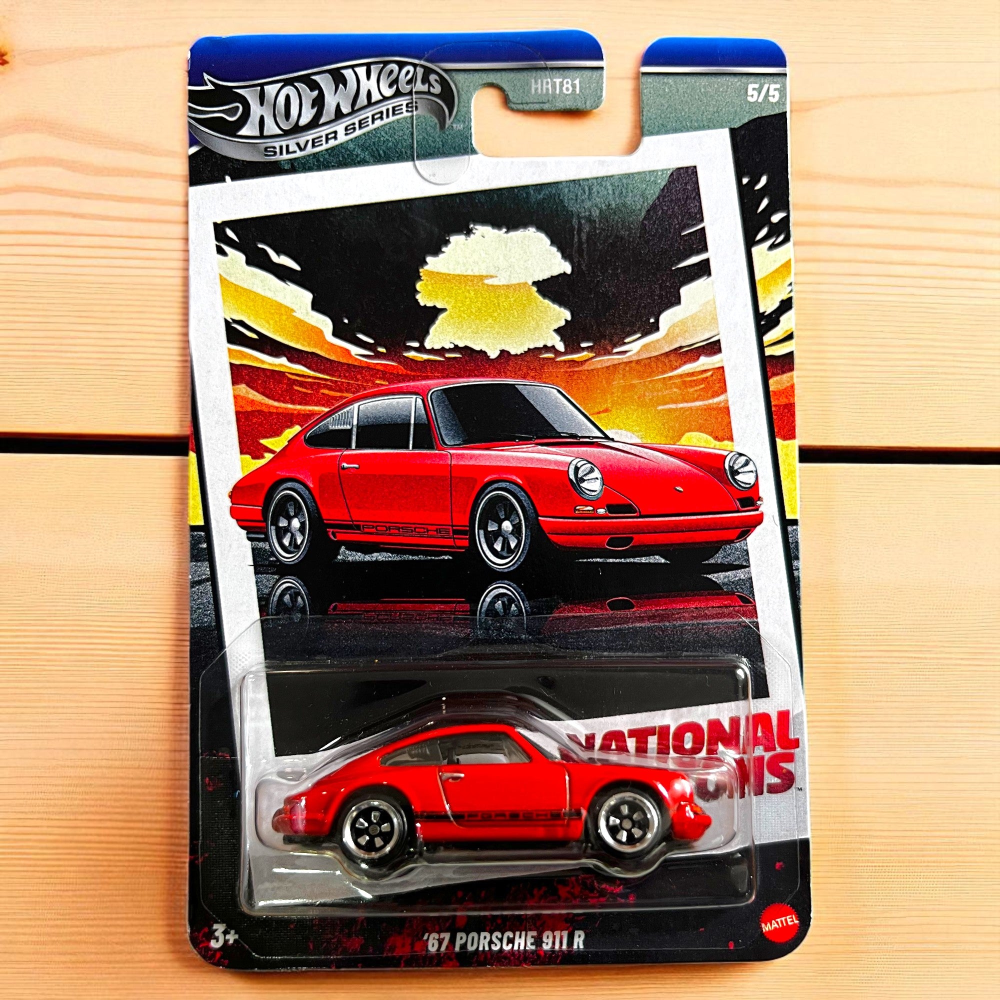 HOT WHEELS PREMIUM 1:64 - PORSCHE 911 CARRERA RS 3.8 - RYCHLE A ZBĚSILE