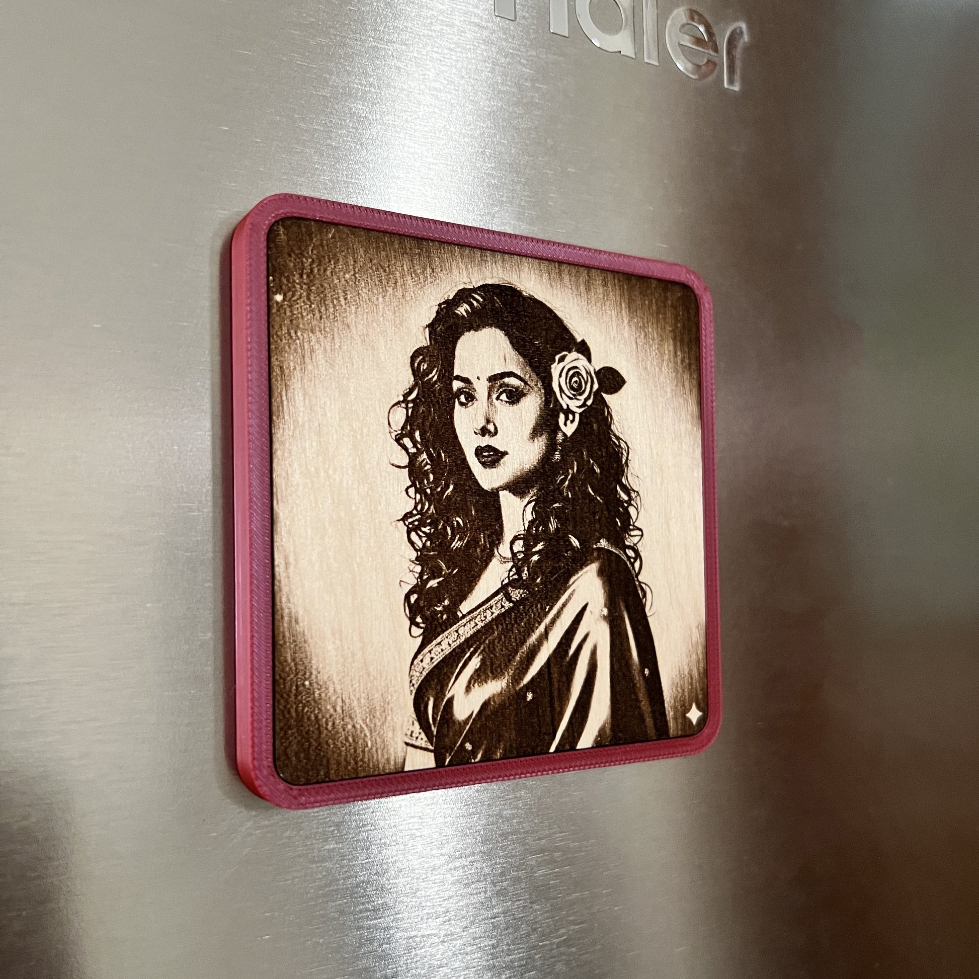 4-inch Wooden Photo Engraved Fridge Magnet with Custom Color Case - Personalized Gift Sentosa Color Lab