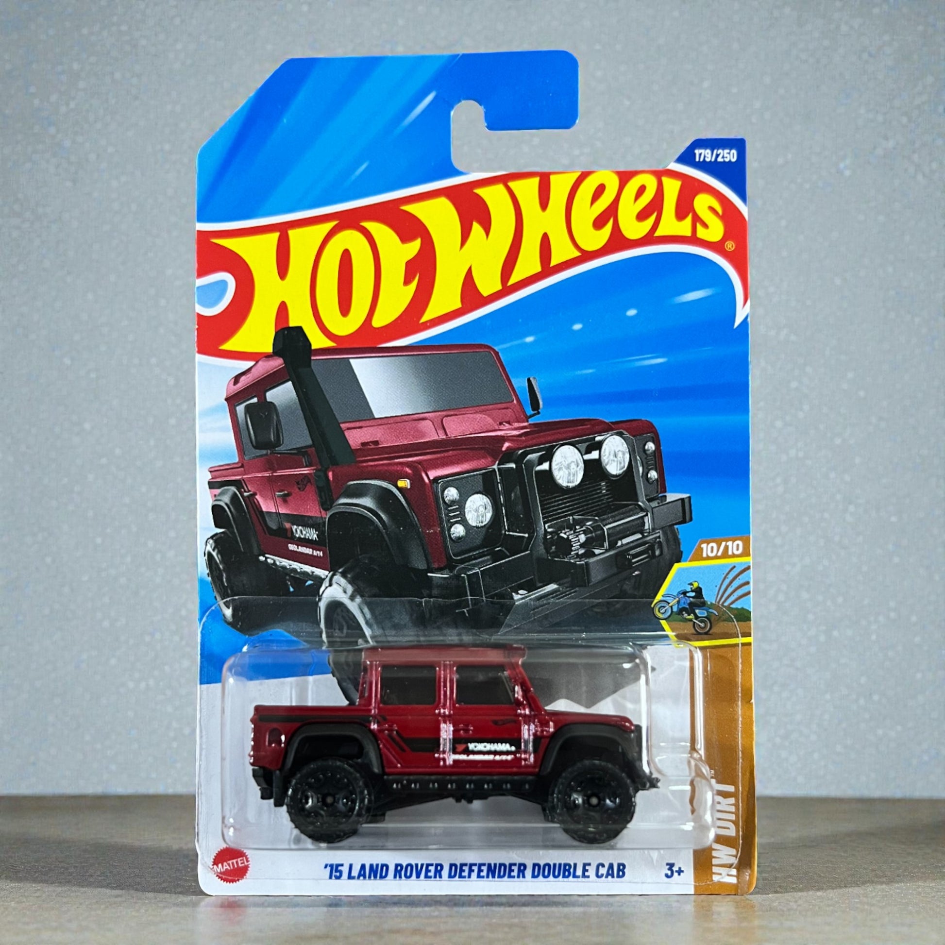 Hot Wheels - '15 Land Rover Defender Double Cab - 179/250 - 2025 Edition - IMPORTED Mattel