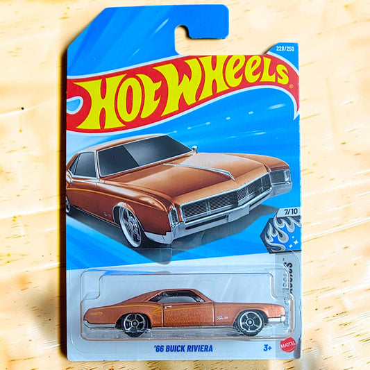 Hot Wheels - '66 Buick Riviera - 228/250 - 2026 Edition - M Case